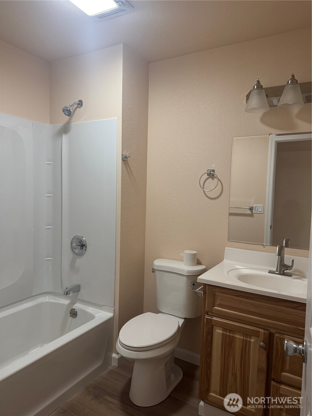 1833 Eastside Street Property Photo 6