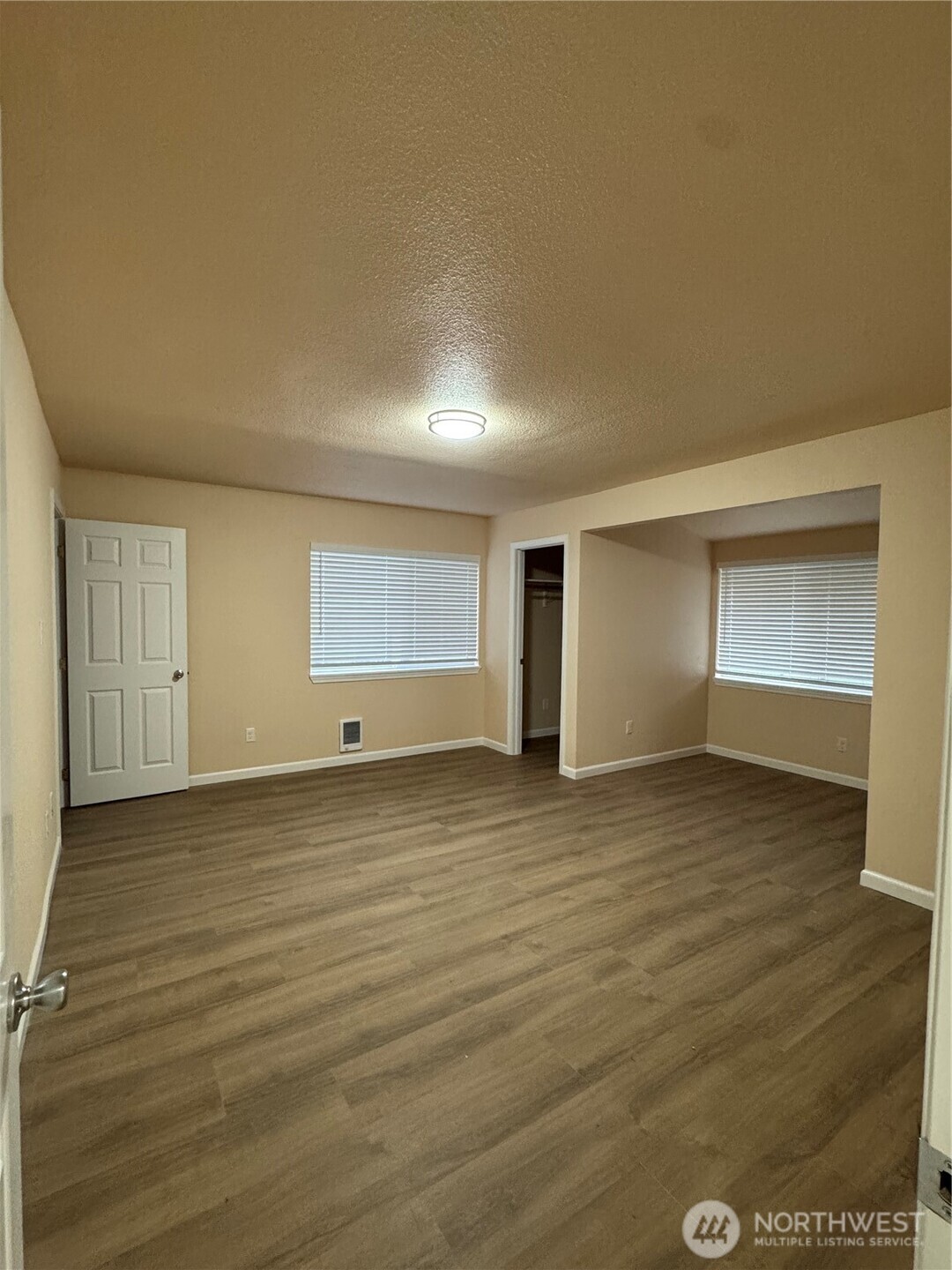 1833 Eastside Street Property Photo 8