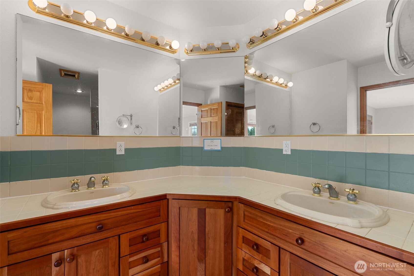 15 Spruce Lane Property Photo 20