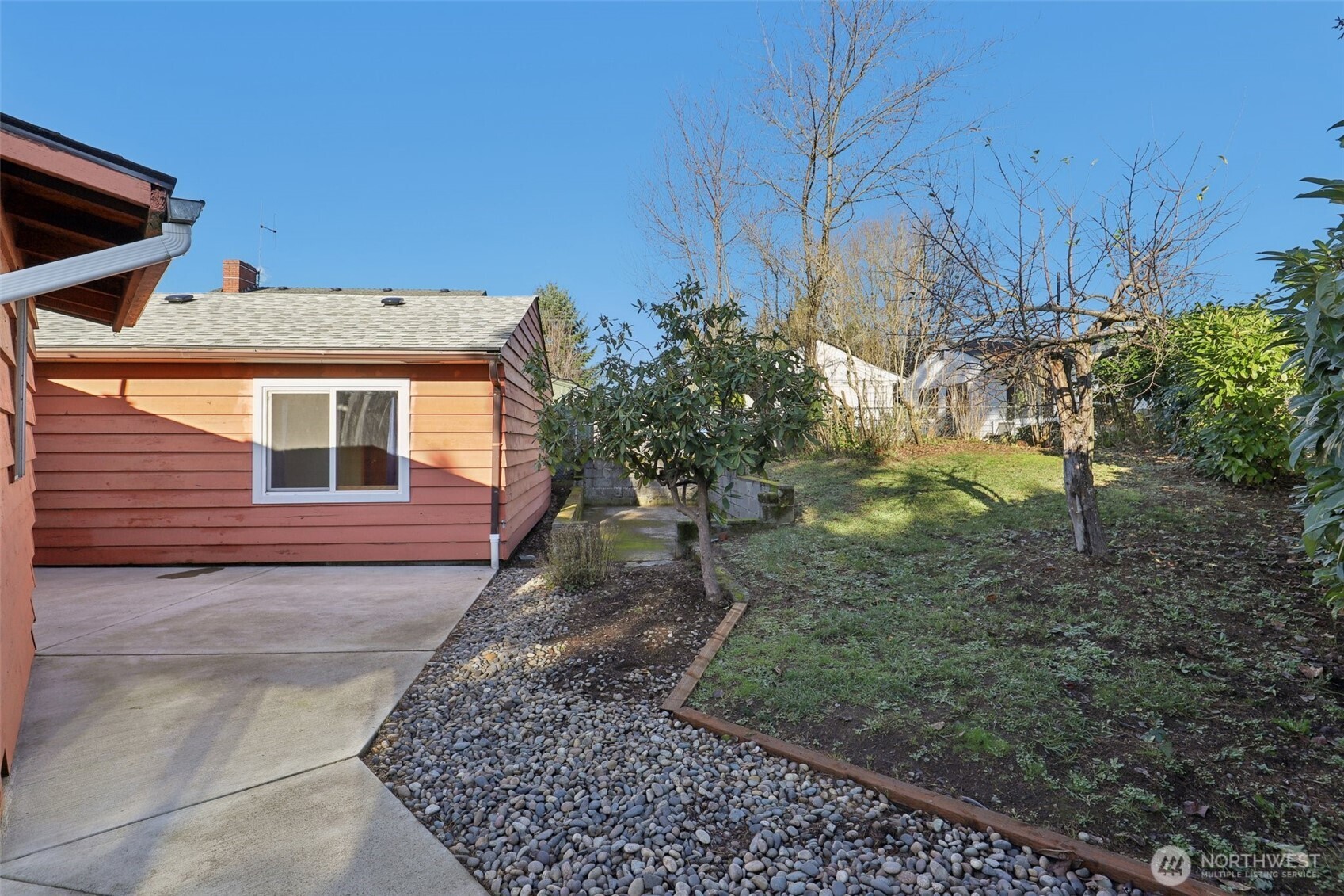 1311 E 32nd Property Photo 25