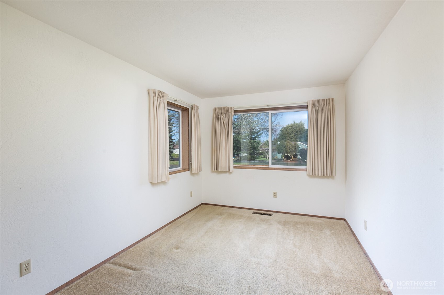 141 Bay View Street Property Photo 25