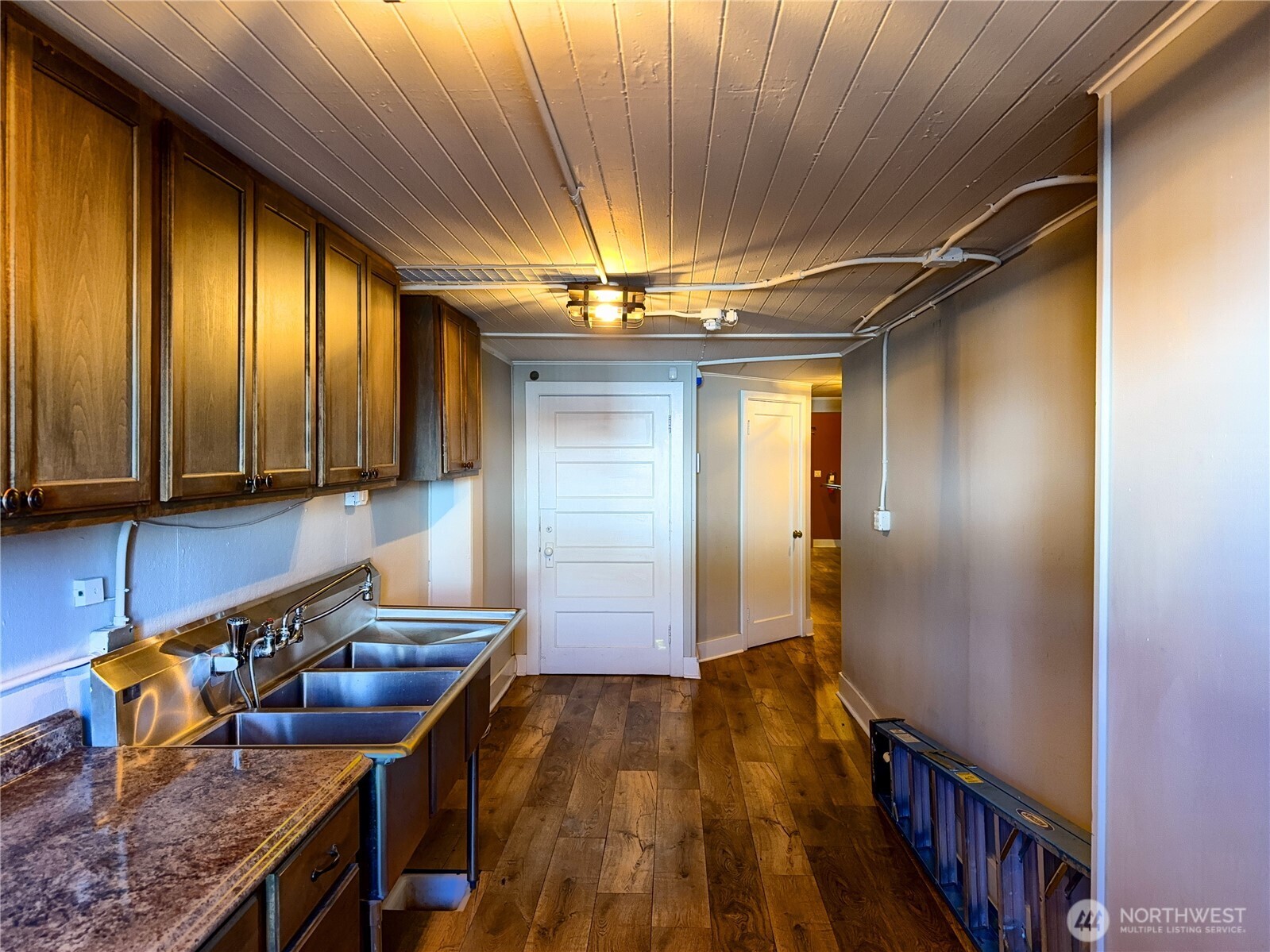 45 E Main Street Property Photo 15