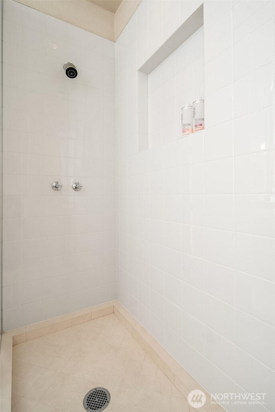 715 2nd Avenue 1501 Property Photo 34
