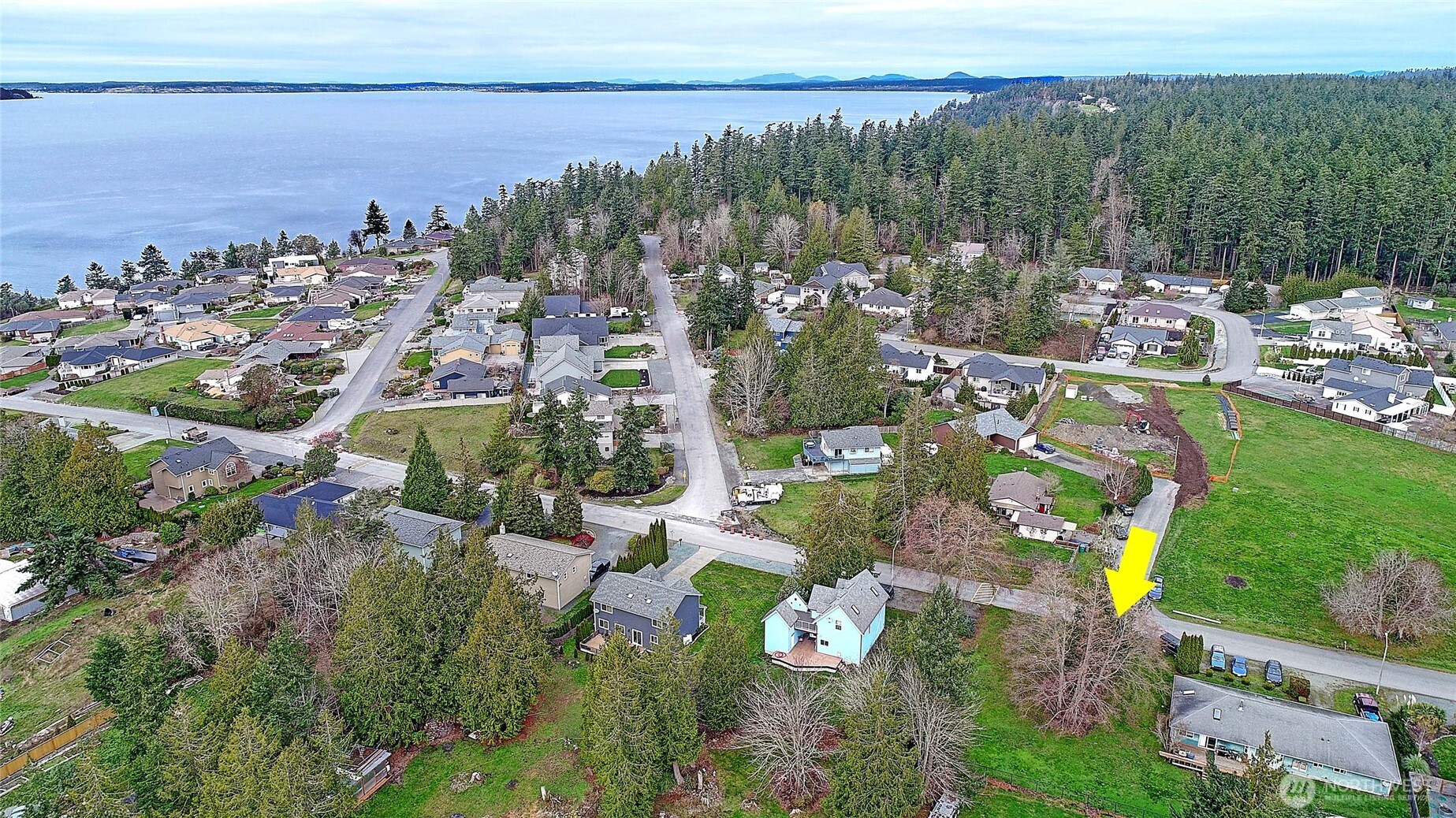 127 W Admirality Way Property Photo 8