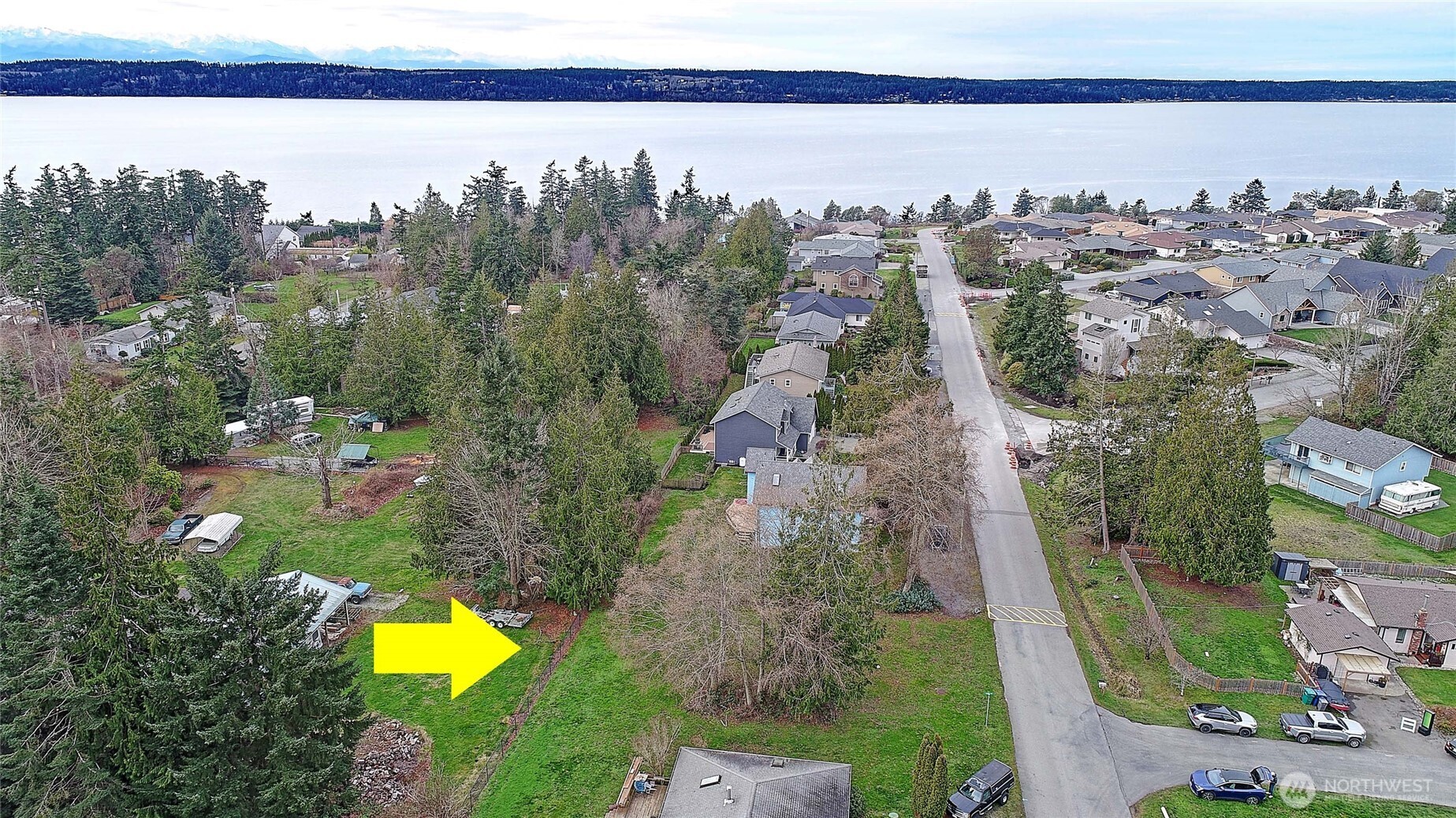 127 W Admirality Way Property Photo 10