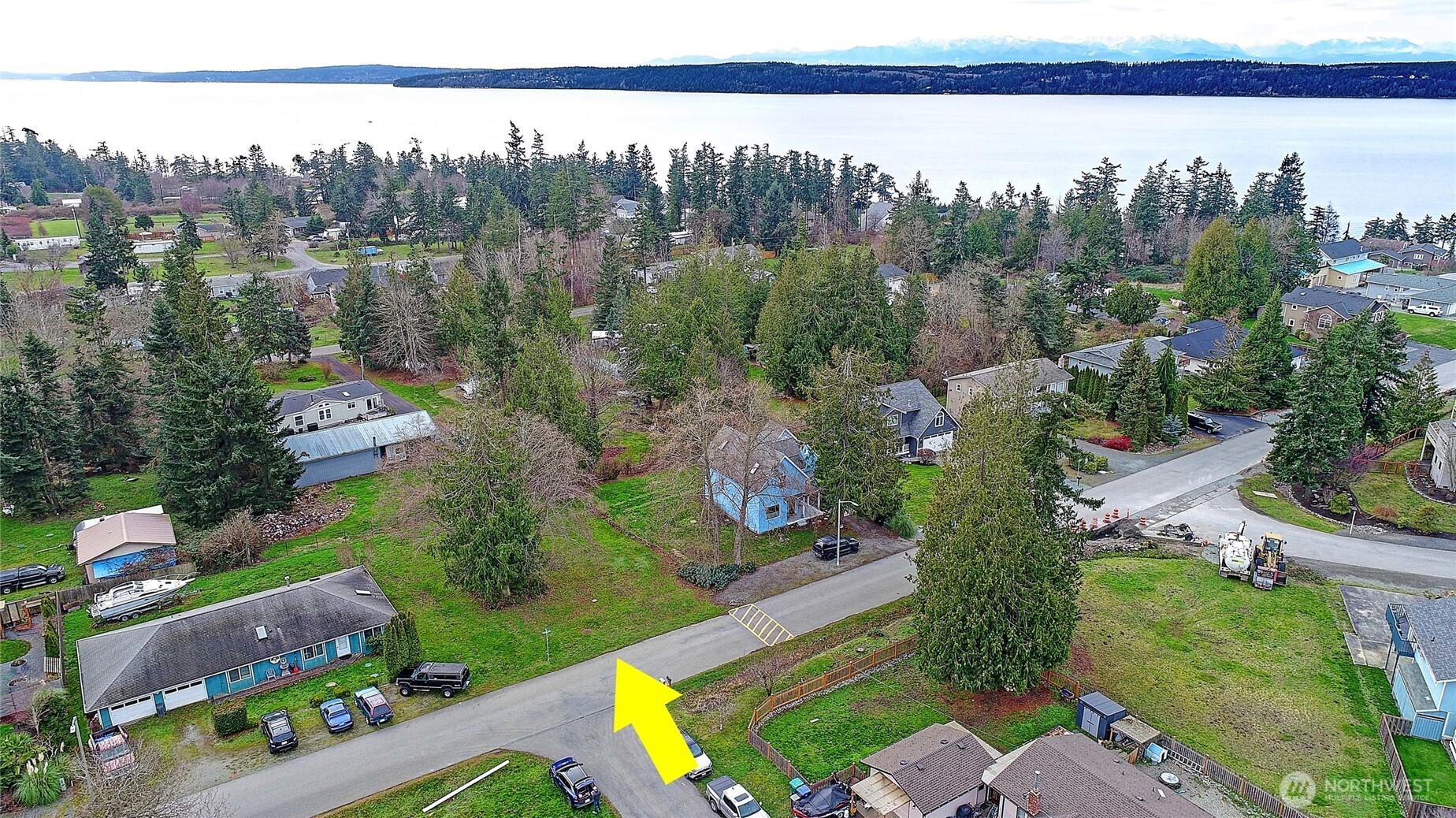 127 W Admirality Way Property Photo 12
