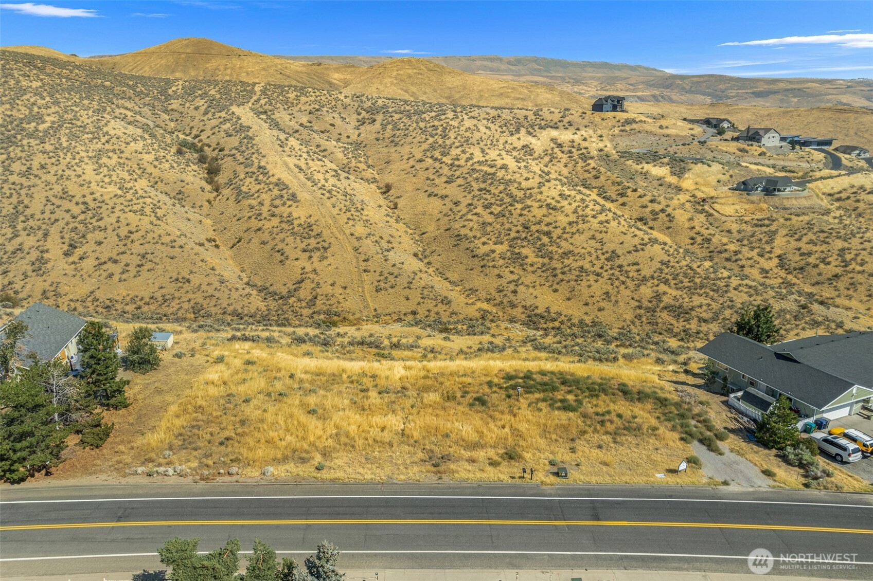 3979 Burch Mountain Road Property Photo 6