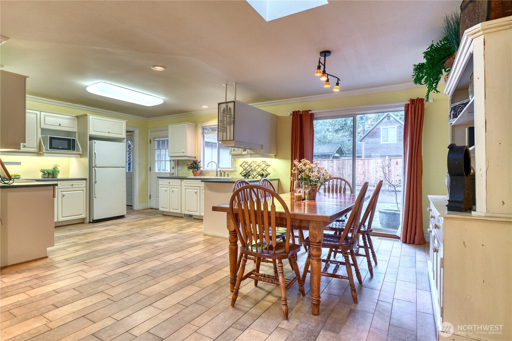 245 Shady Glen Avenue Property Photo 25