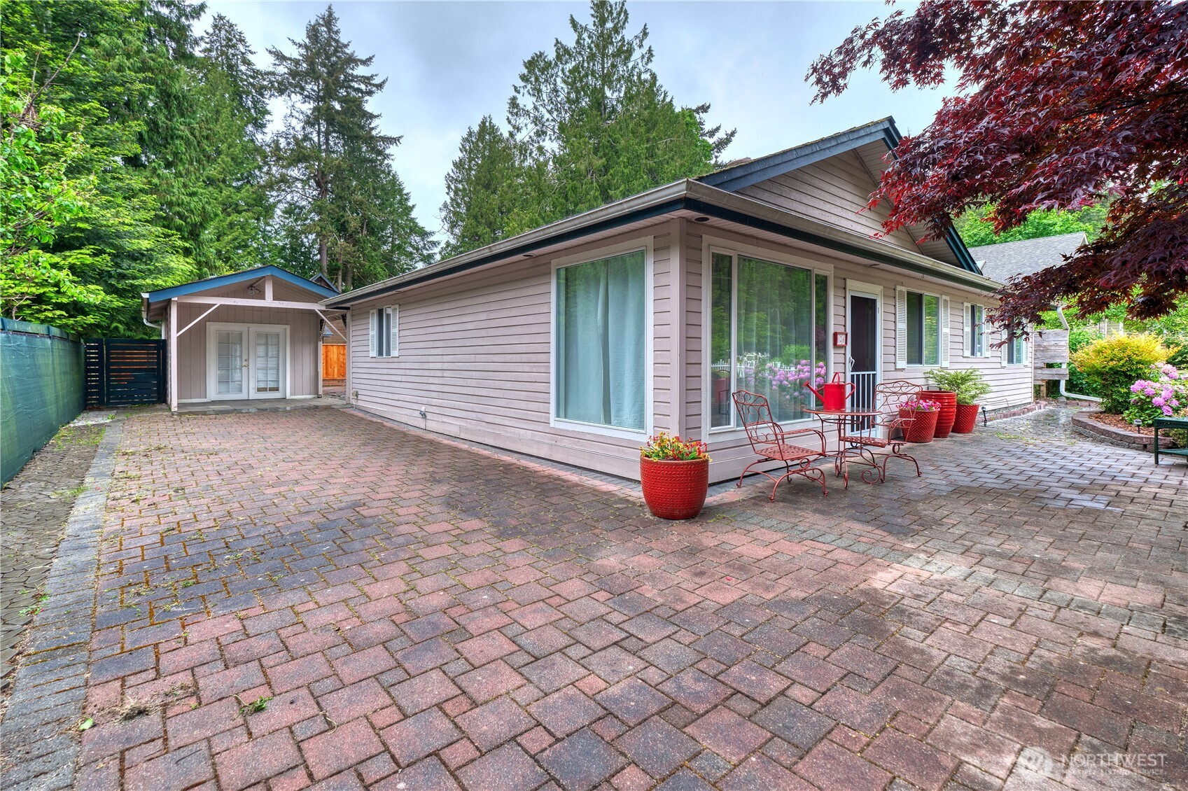 245 Shady Glen Avenue Property Photo 35