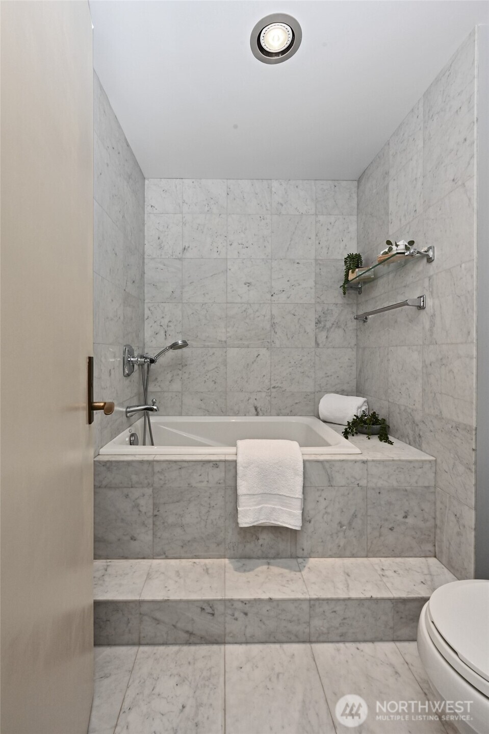 1301 Spring Street 16c Property Photo 15