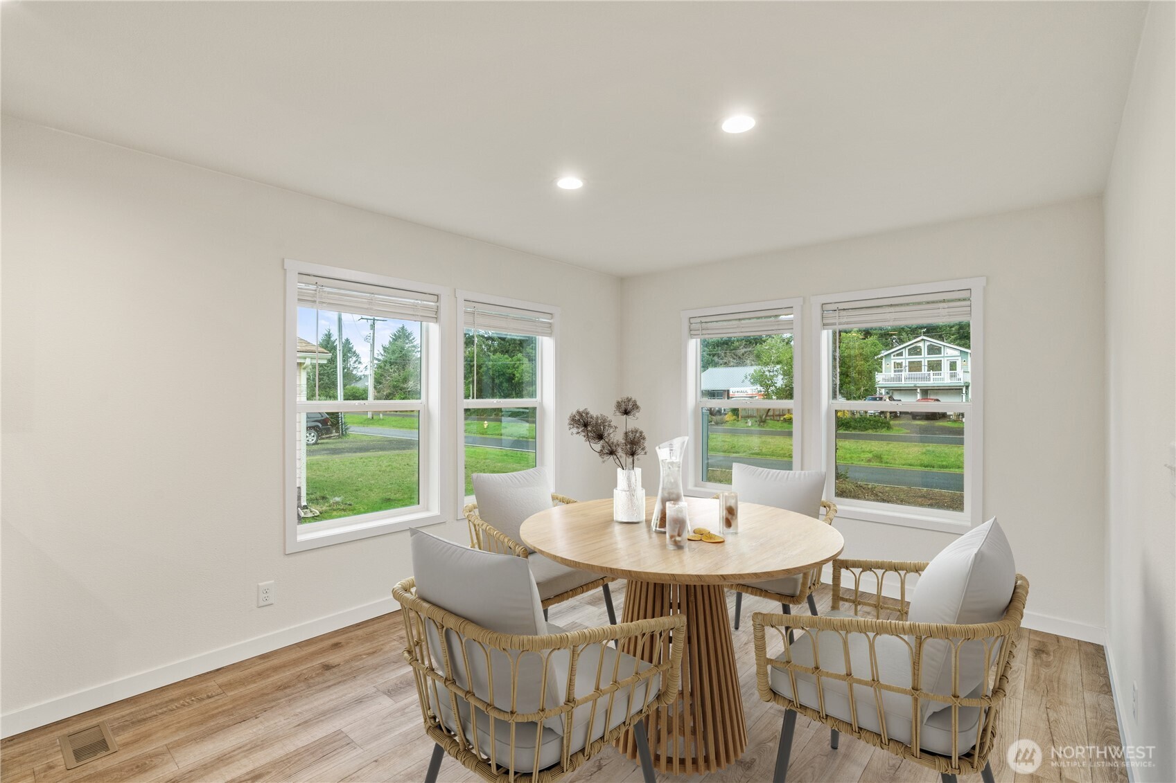 161 Polaris Boulevard Property Photo 7