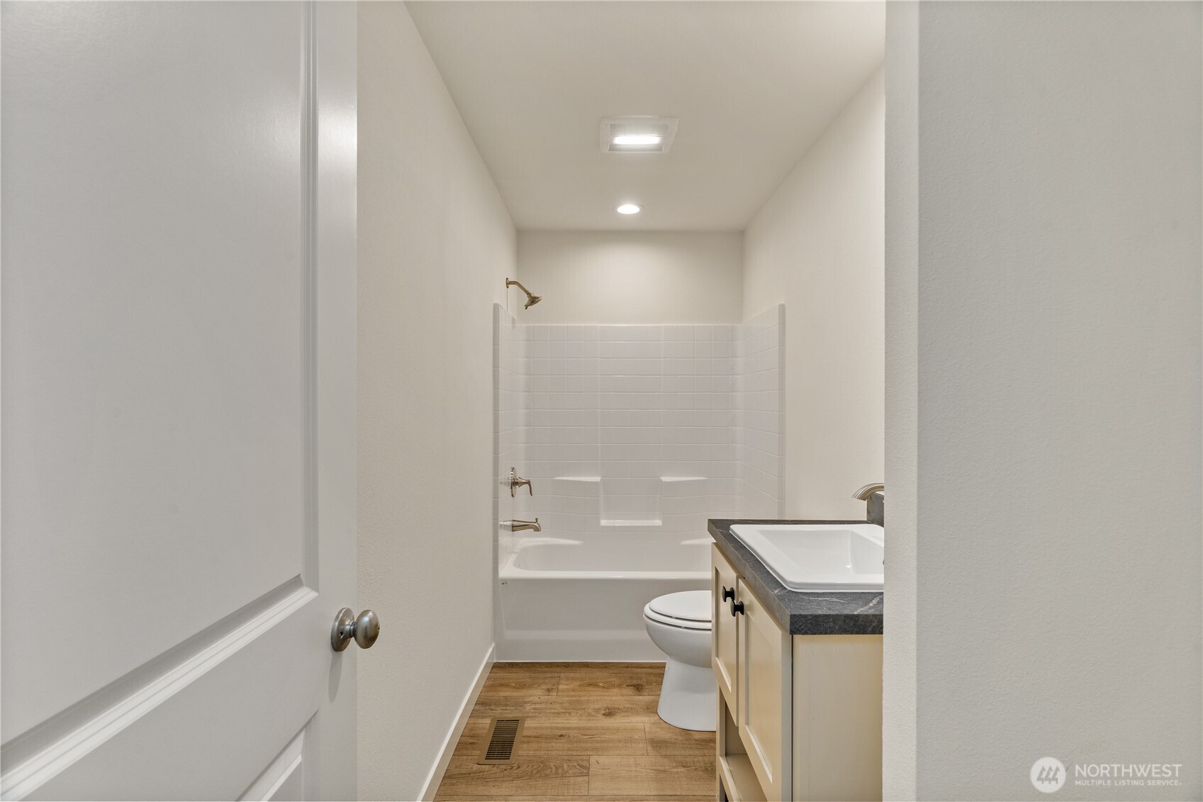 161 Polaris Boulevard Property Photo 17
