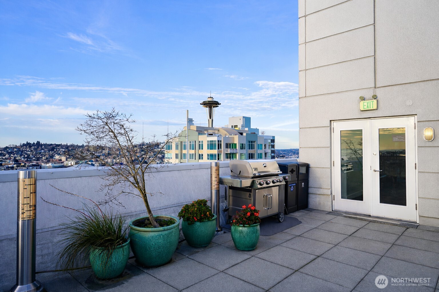 121 Vine Street 1702 Property Photo 28