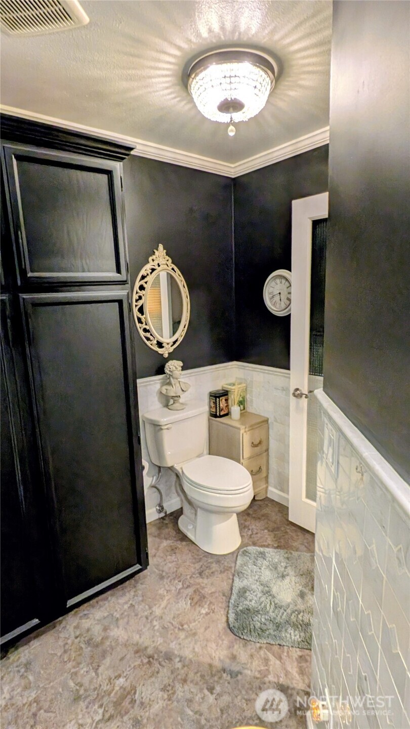 2419 S Cedar 210 Property Photo 32