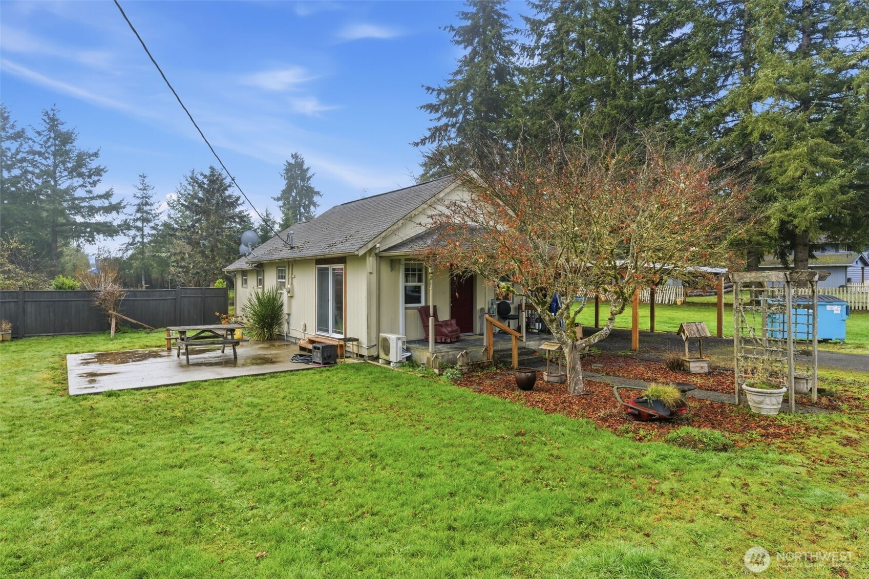 403 Queen Avenue Property Photo 1