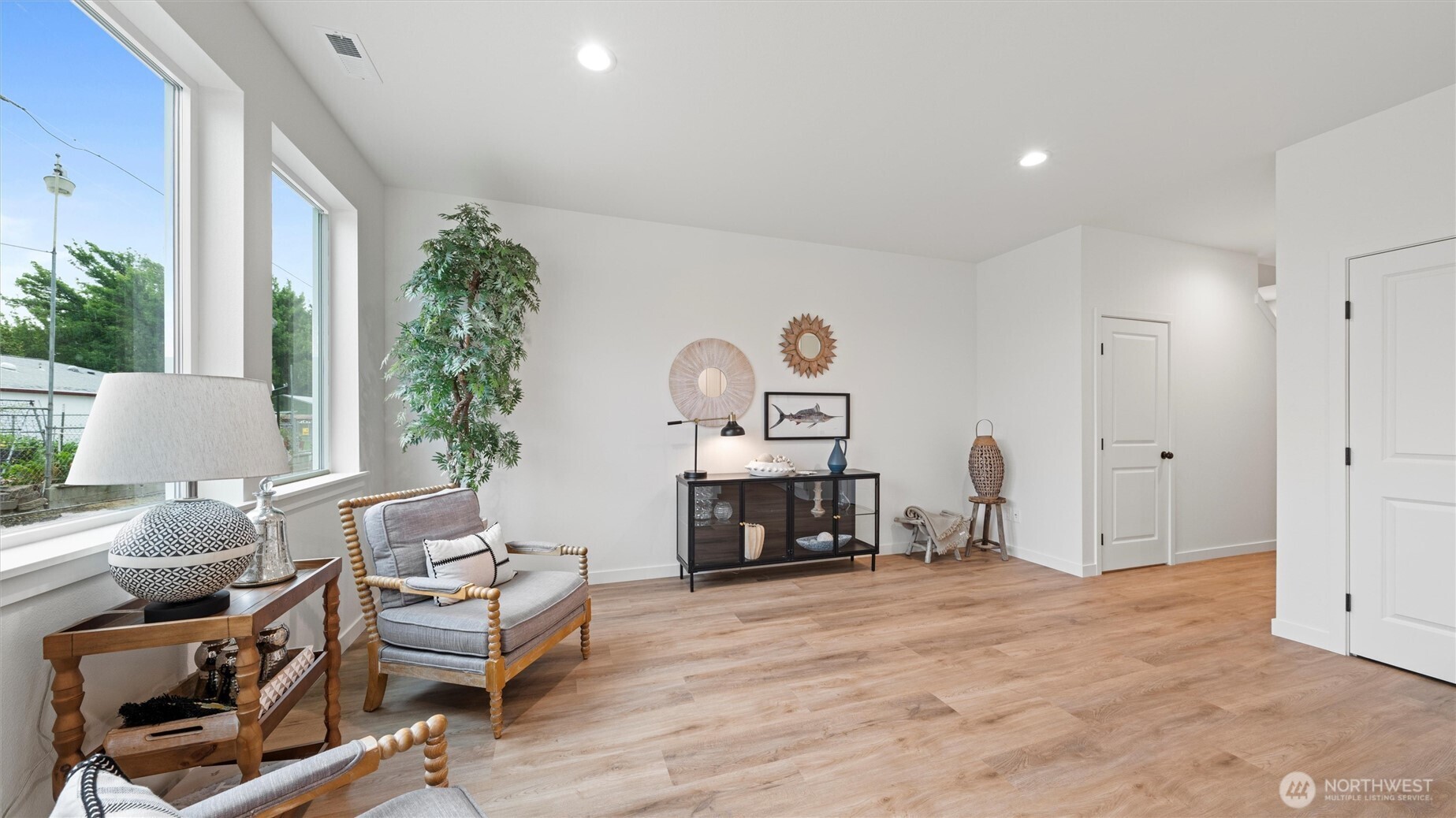3527 W 6th Place Property Photo 10