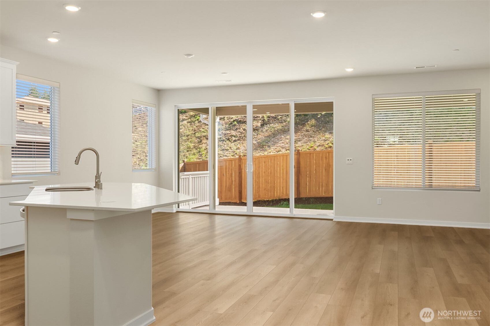 23430 Marinwood Circle 1712 Property Photo 8