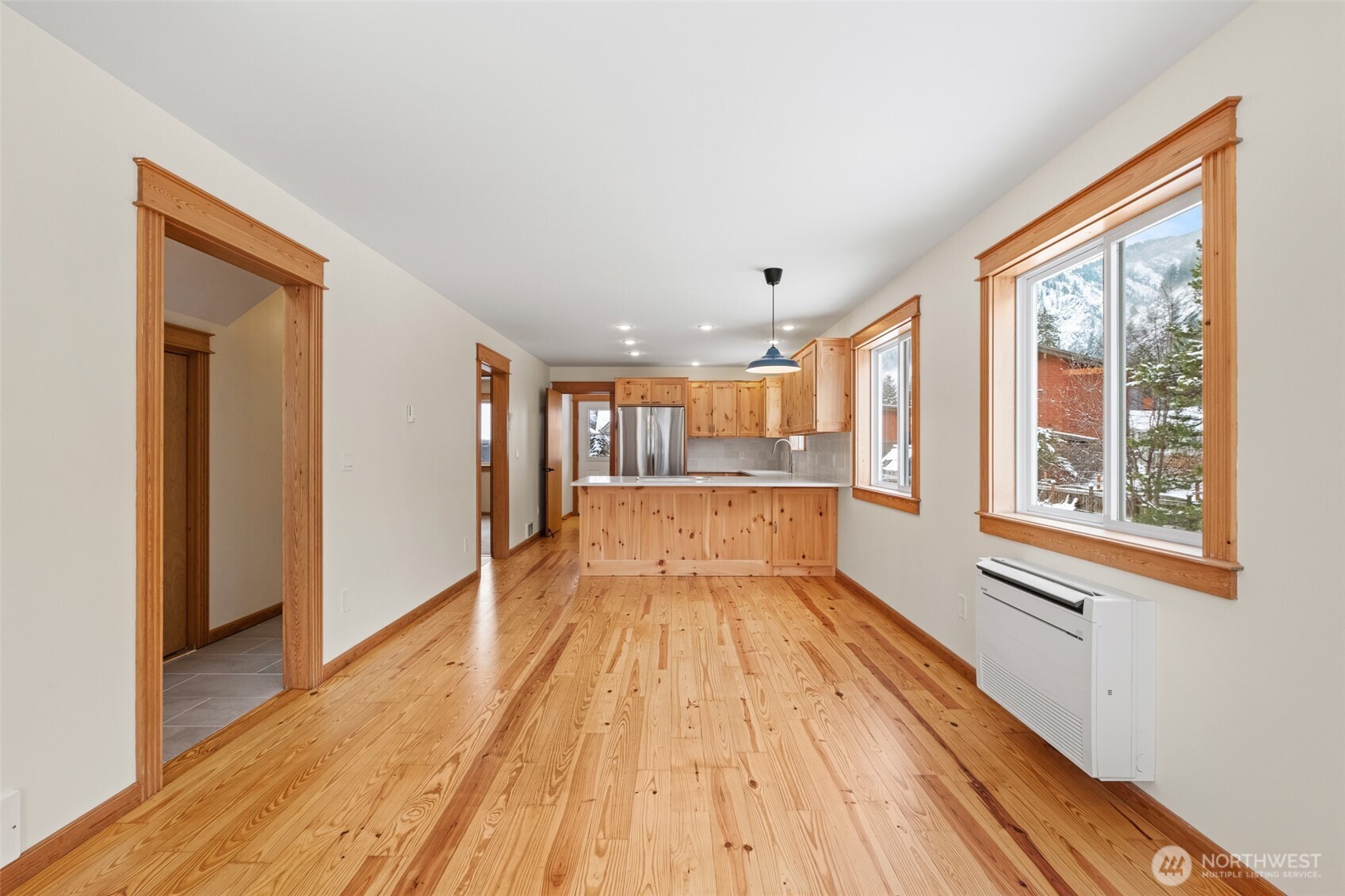 213 Park Property Photo 7