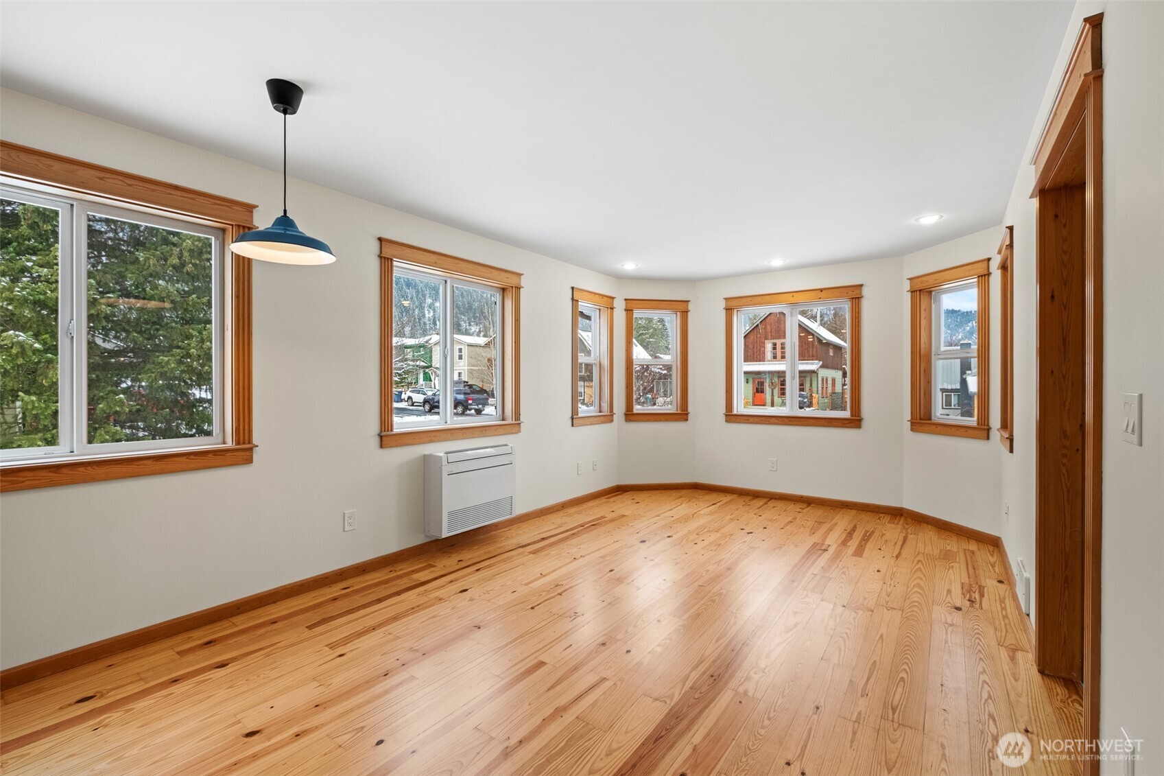 213 Park Property Photo 10