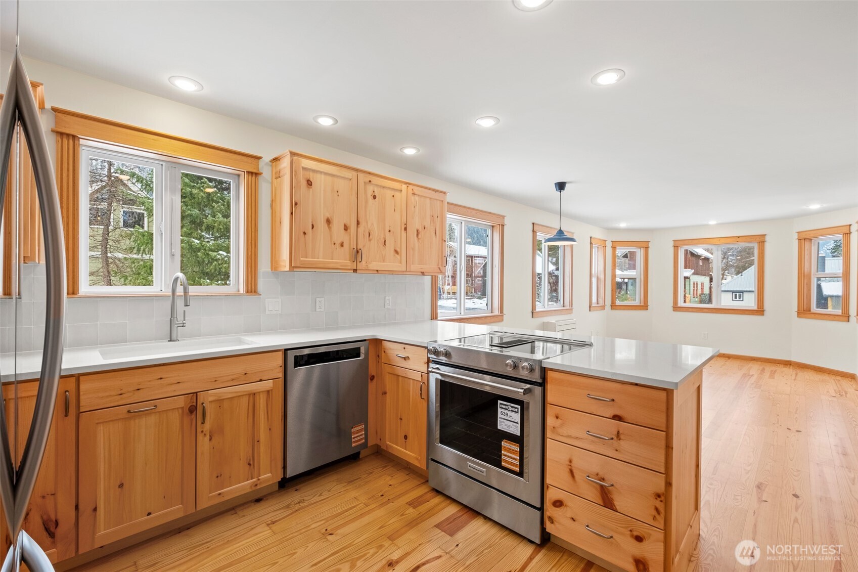 213 Park Property Photo 14