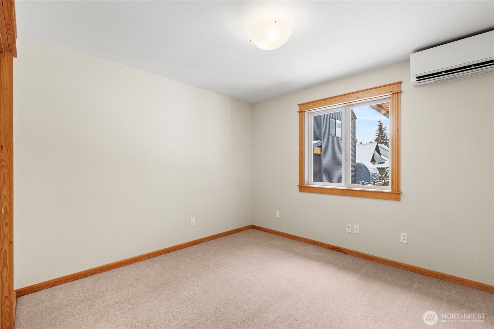 213 Park Property Photo 18