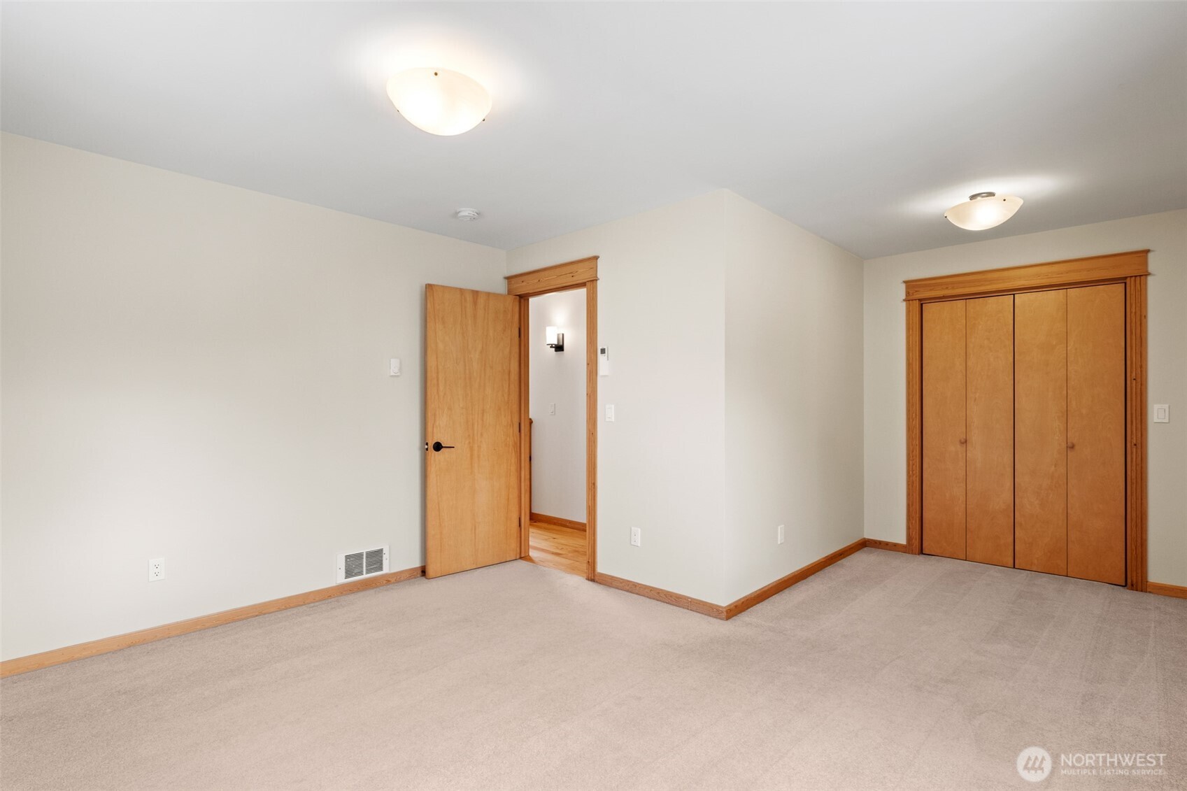 213 Park Property Photo 24