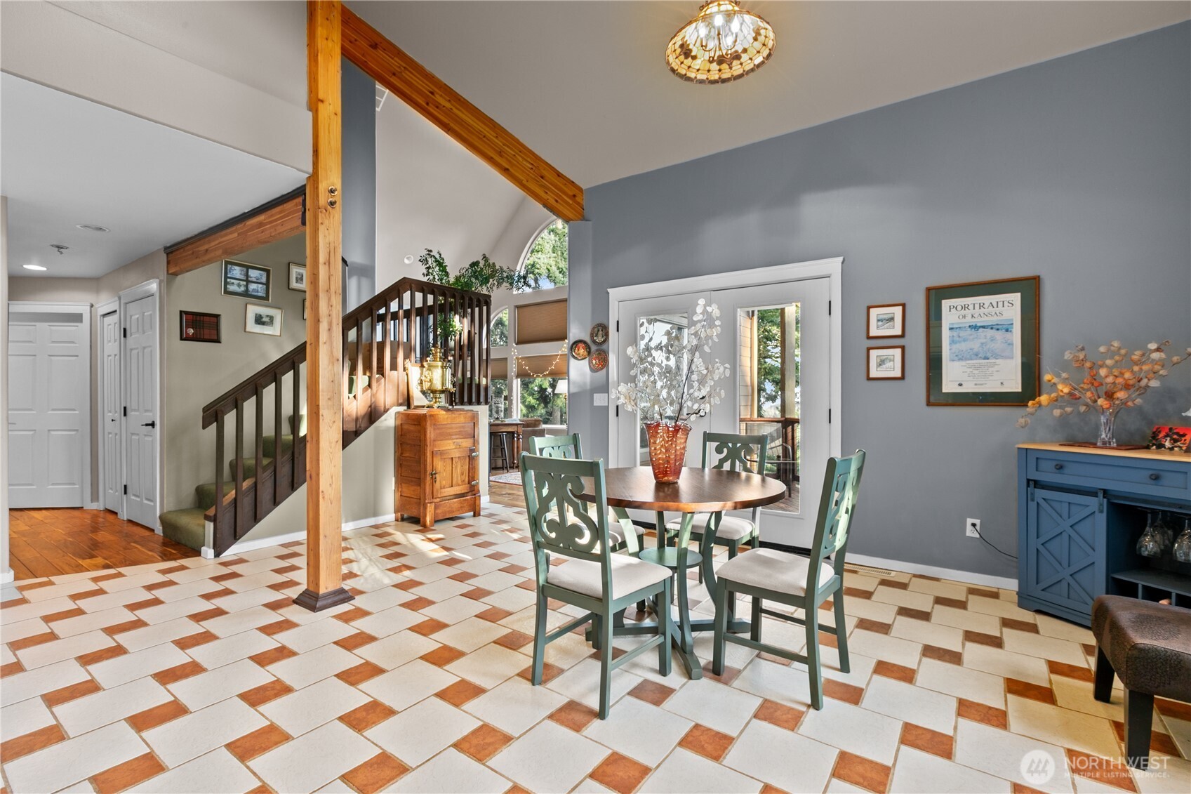 1103 Berry Way Property Photo 8