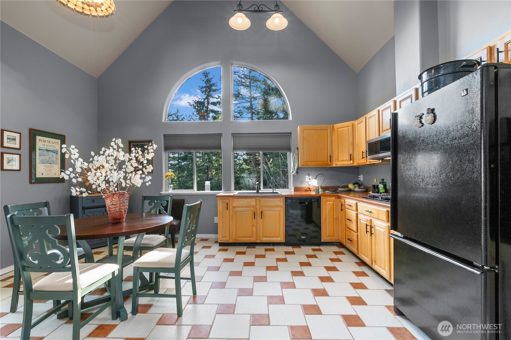 1103 Berry Way Property Photo 10