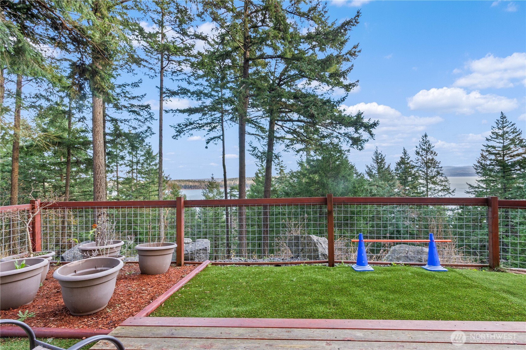 1103 Berry Way Property Photo 31