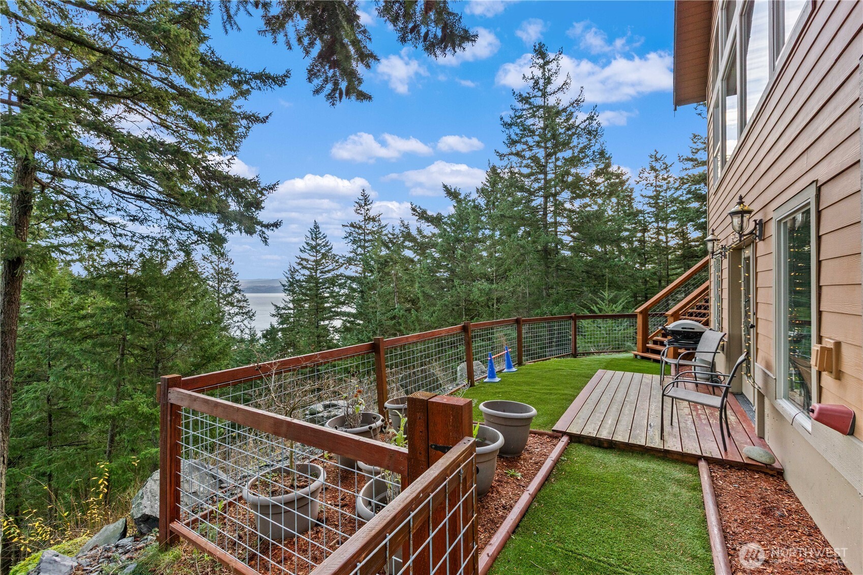 1103 Berry Way Property Photo 33