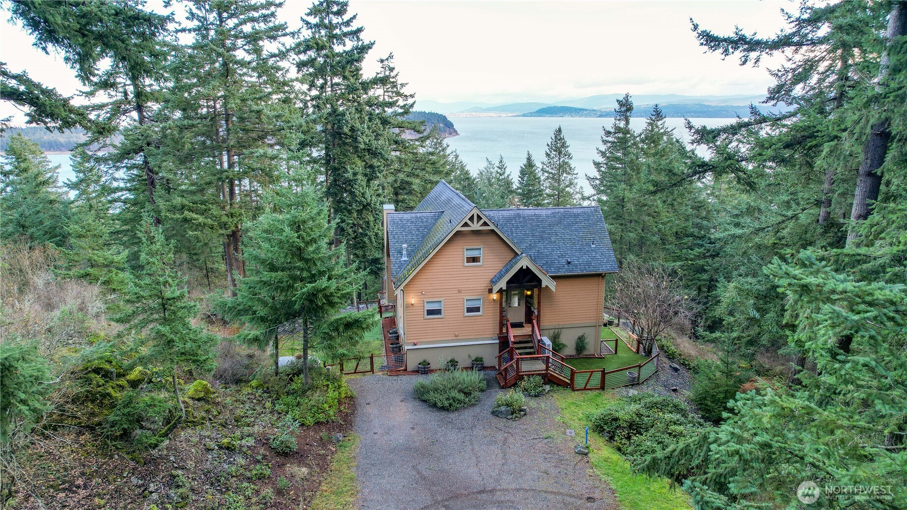 1103 Berry Way Property Photo 35