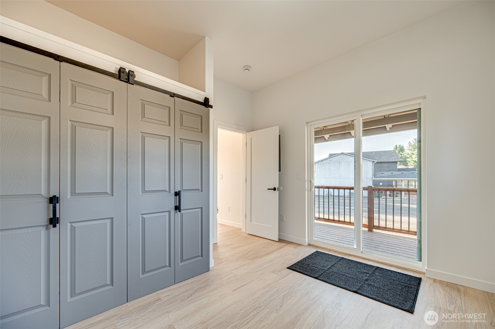1107 Park Street Property Photo 10