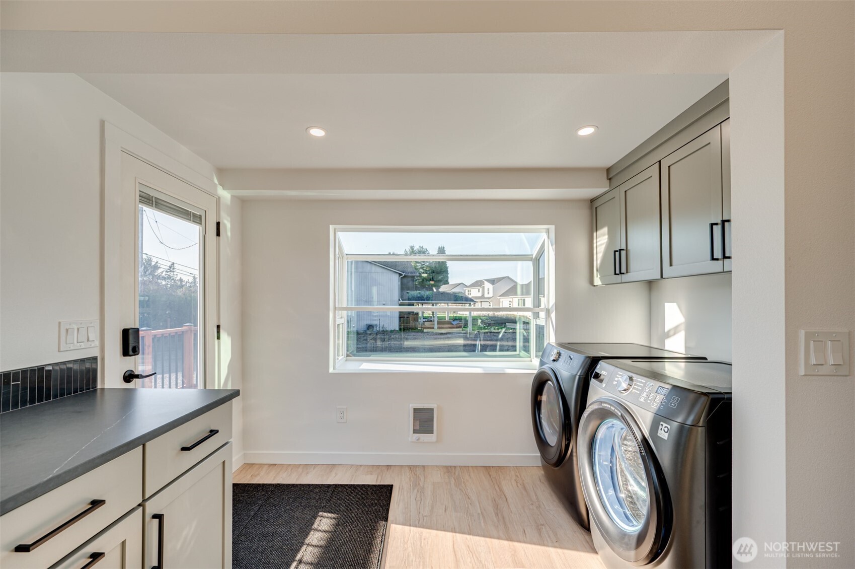 1107 Park Street Property Photo 13