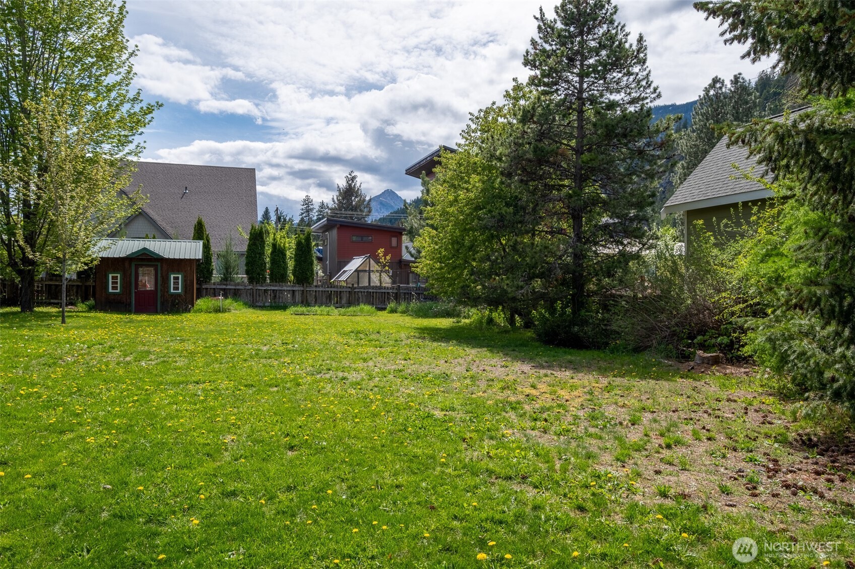 1 Park Property Photo 4