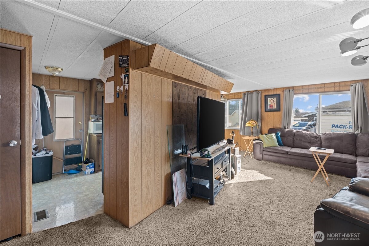 14322 Admiralty Way 9 Property Photo 4