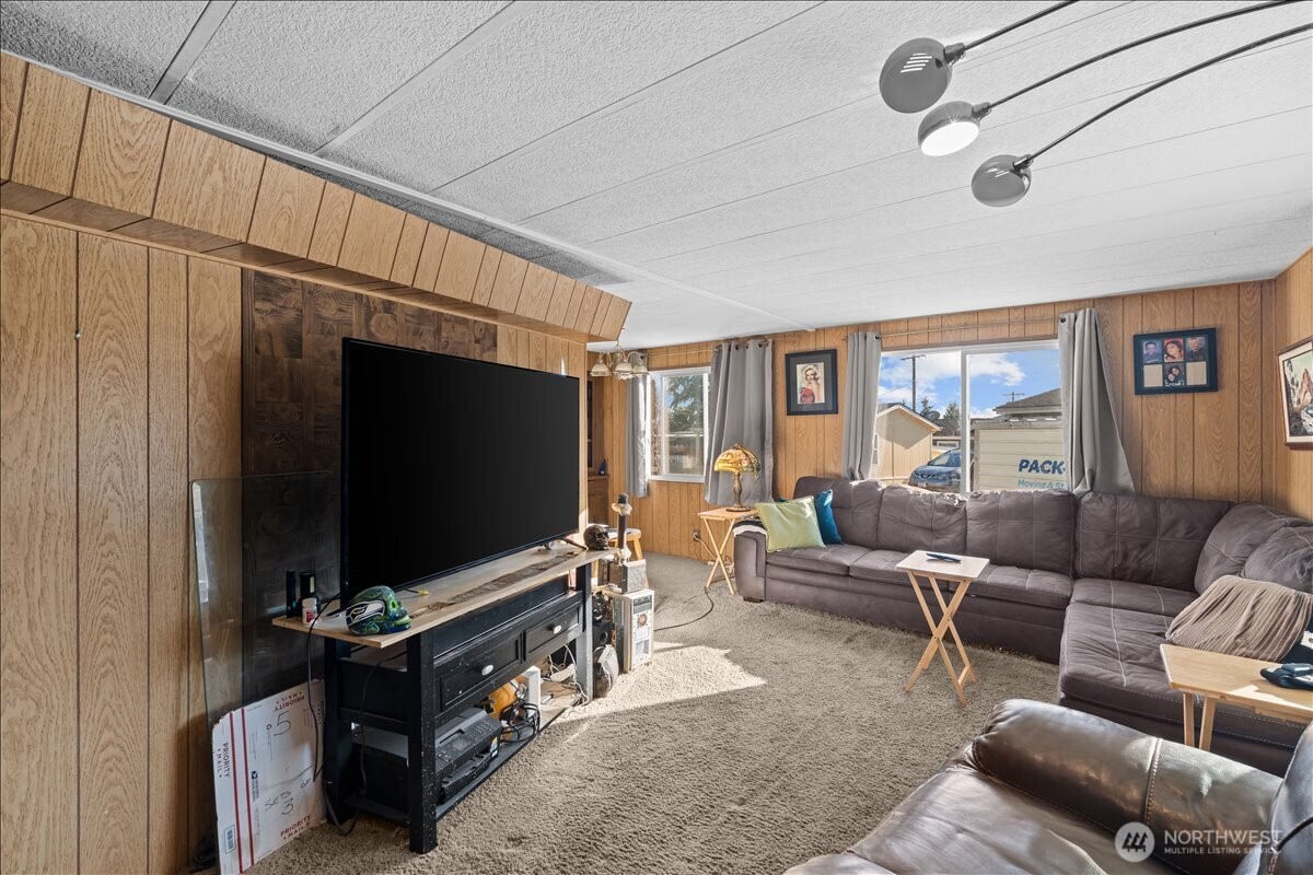14322 Admiralty Way 9 Property Photo 5