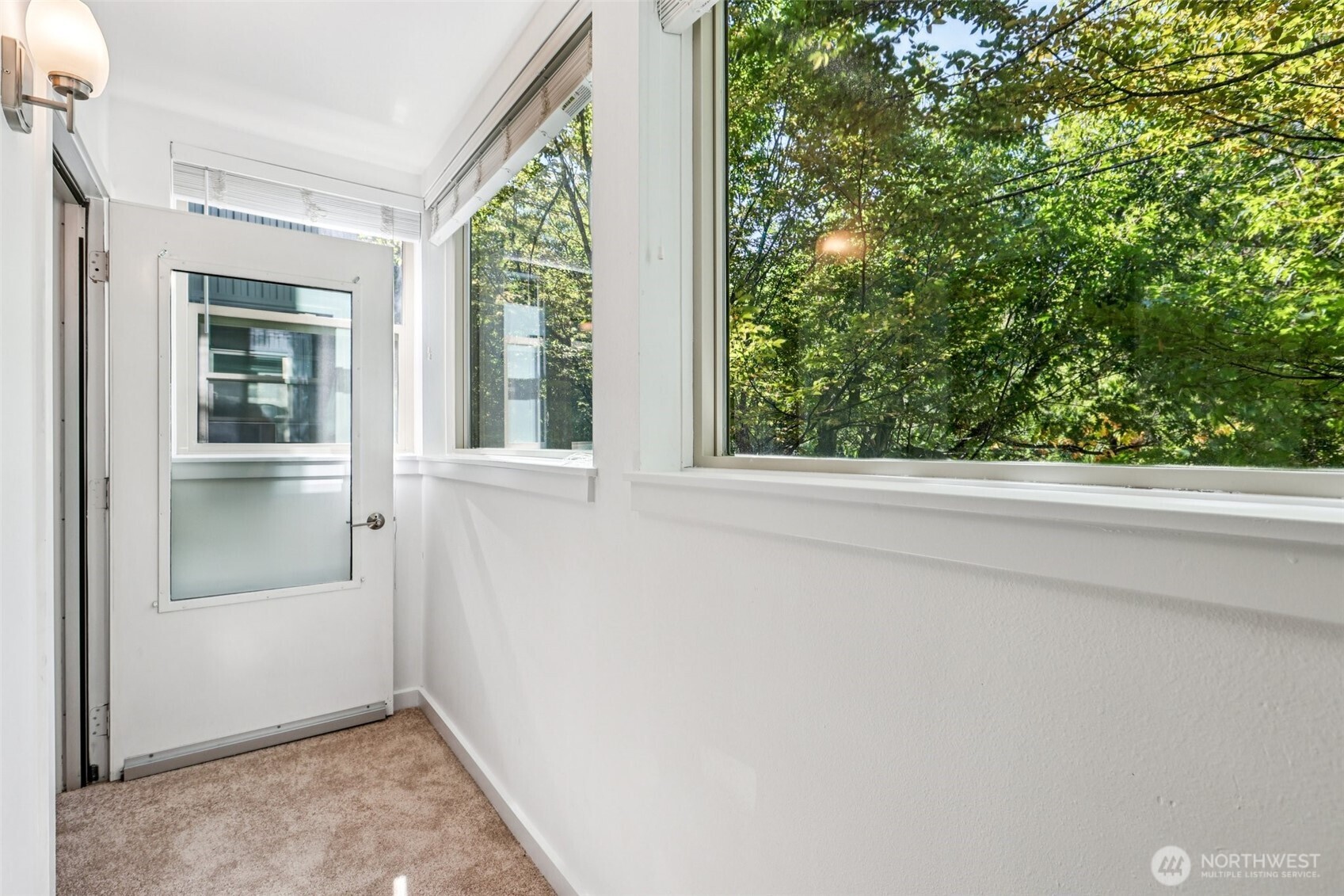 1425 Dexter Avenue 611 Property Photo 26