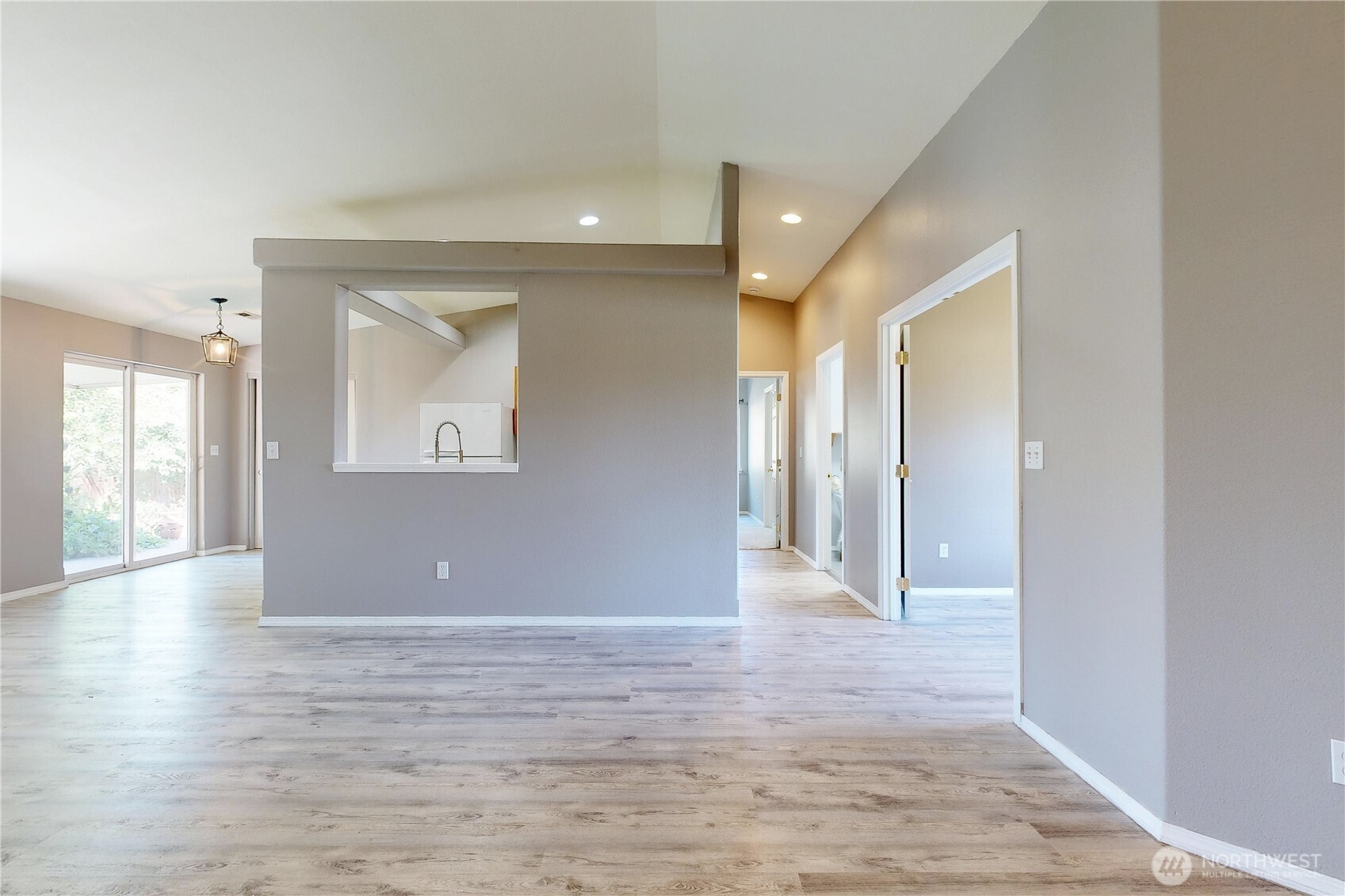 1152 Se Falbo Drive Property Photo 3