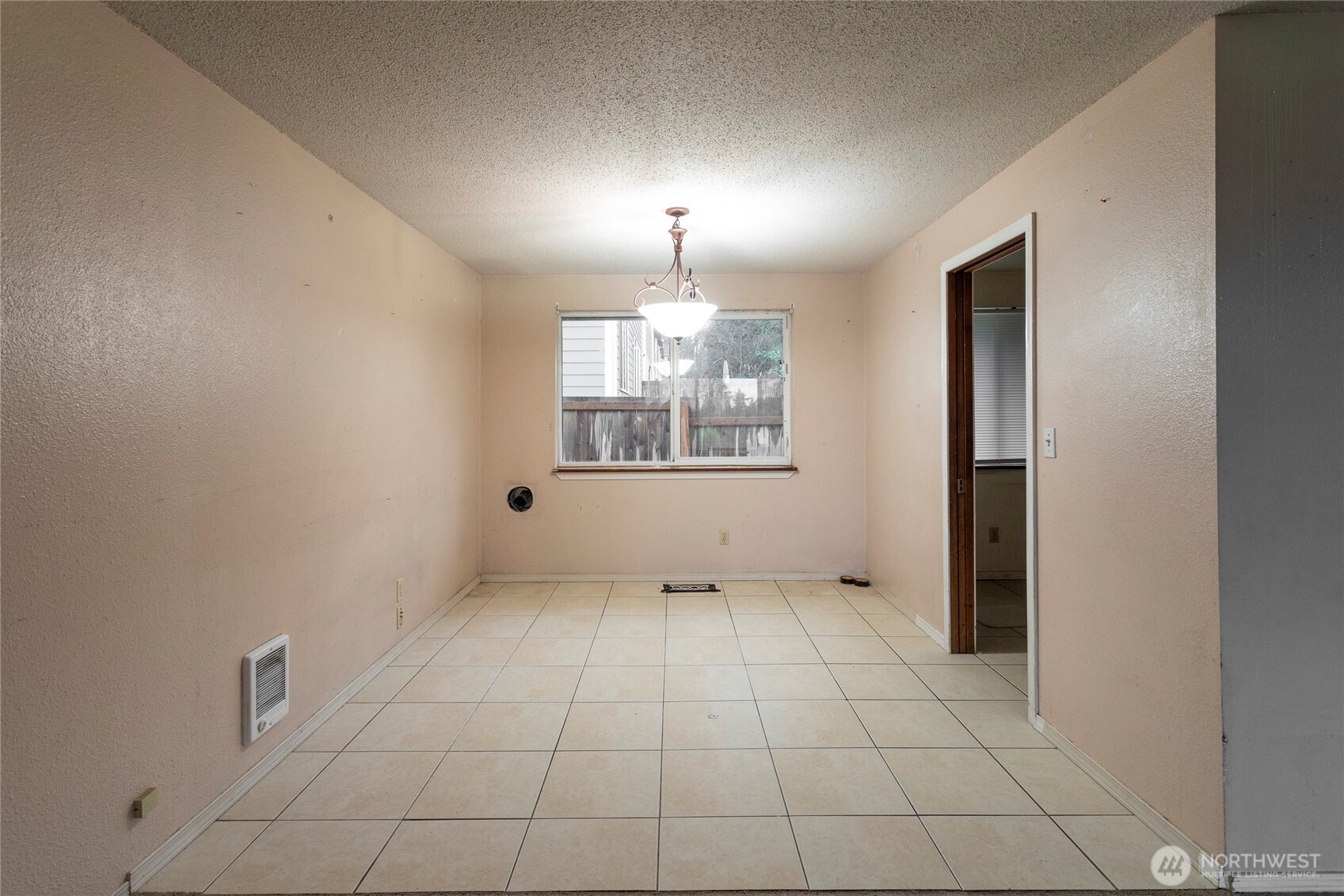 1620 E Columbia Avenue Property Photo 4
