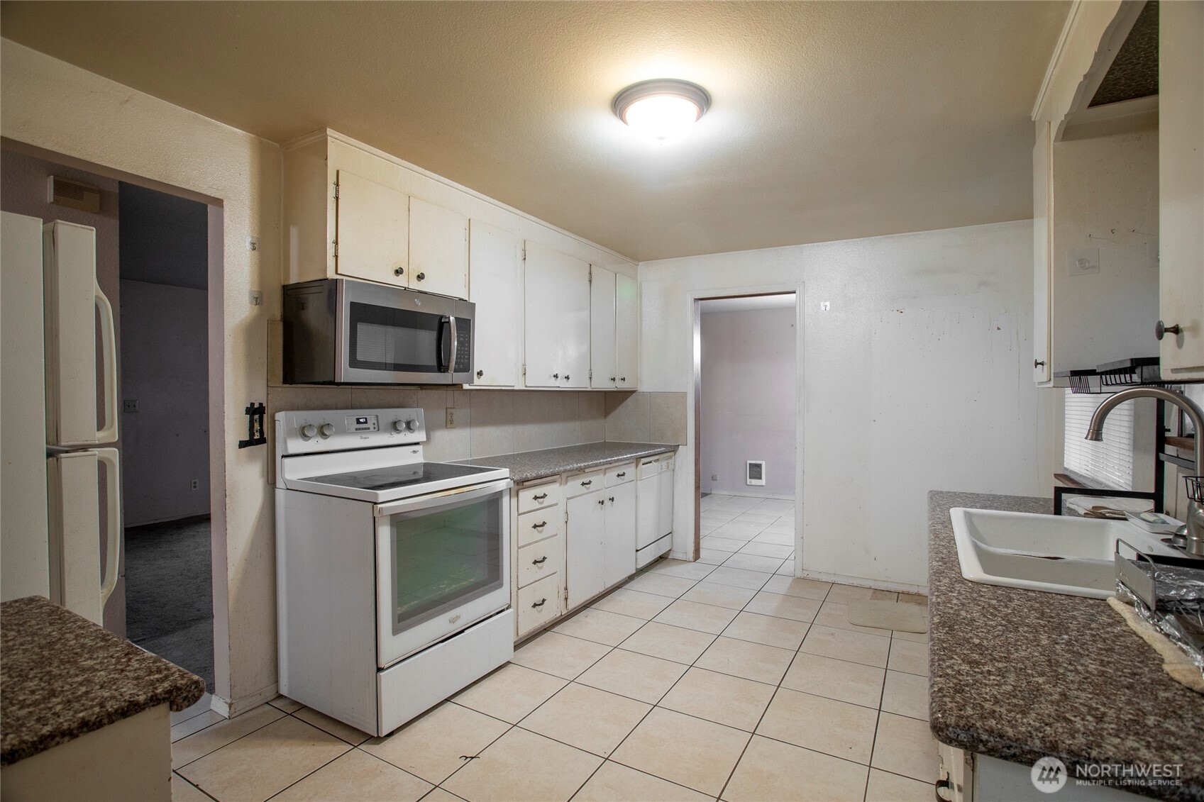 1620 E Columbia Avenue Property Photo 7