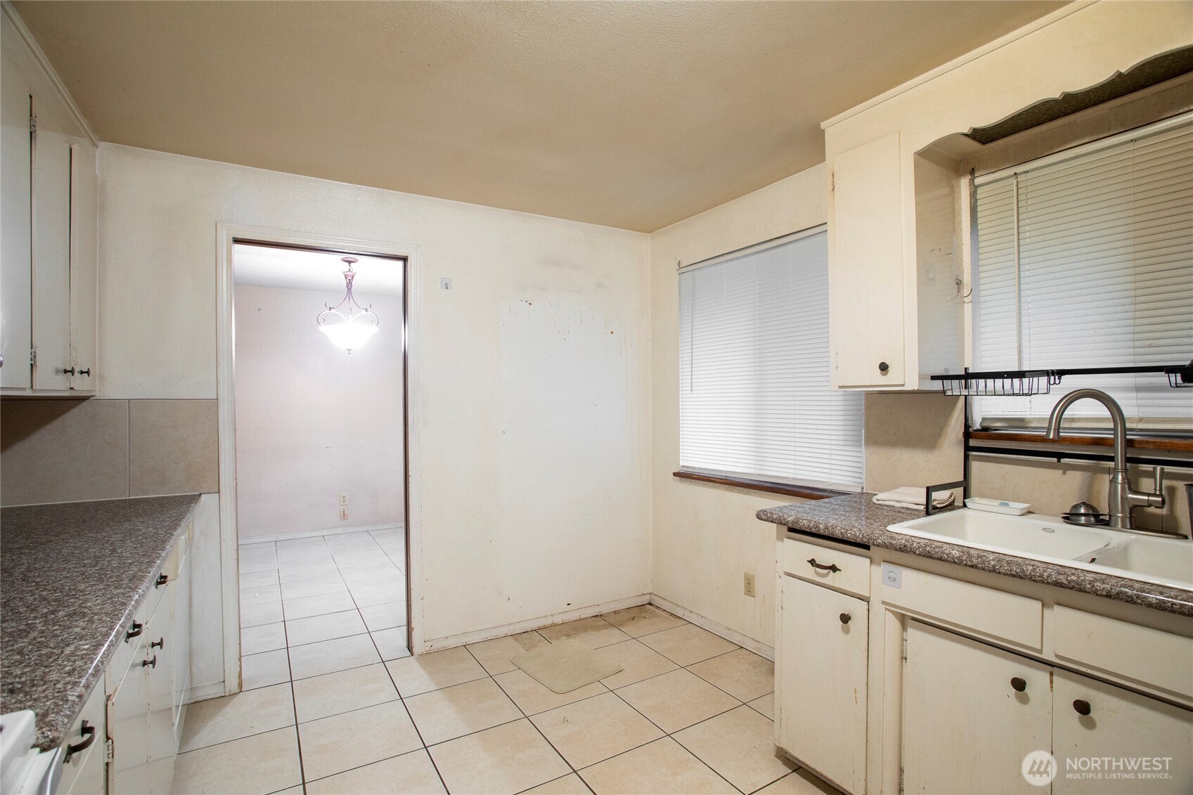 1620 E Columbia Avenue Property Photo 11