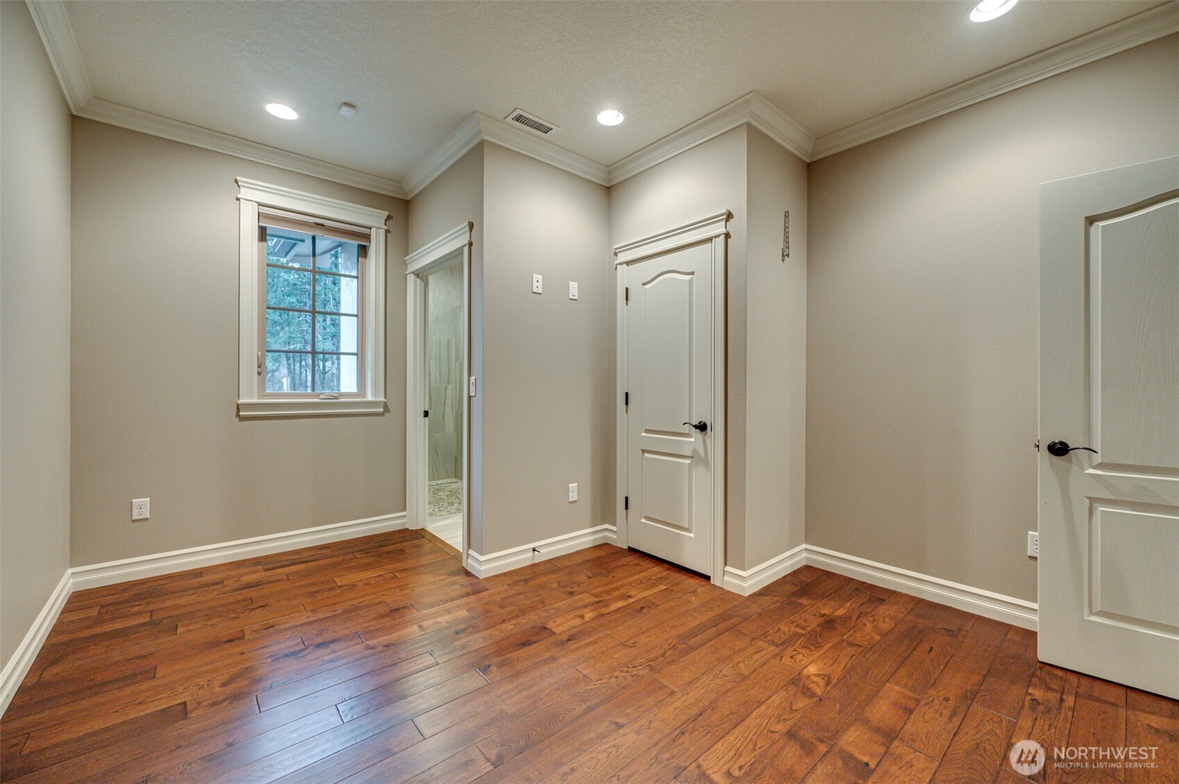 421 Woodland Heights Road Property Photo 18