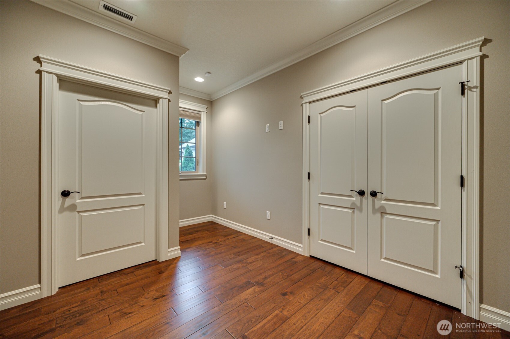 421 Woodland Heights Road Property Photo 21