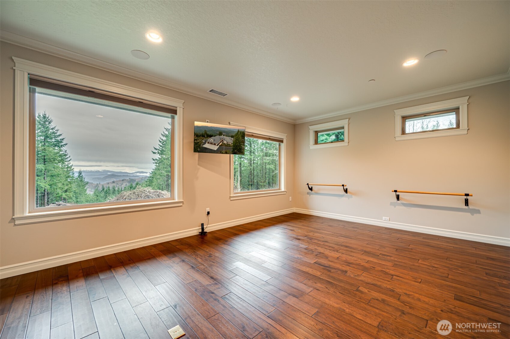 421 Woodland Heights Road Property Photo 24