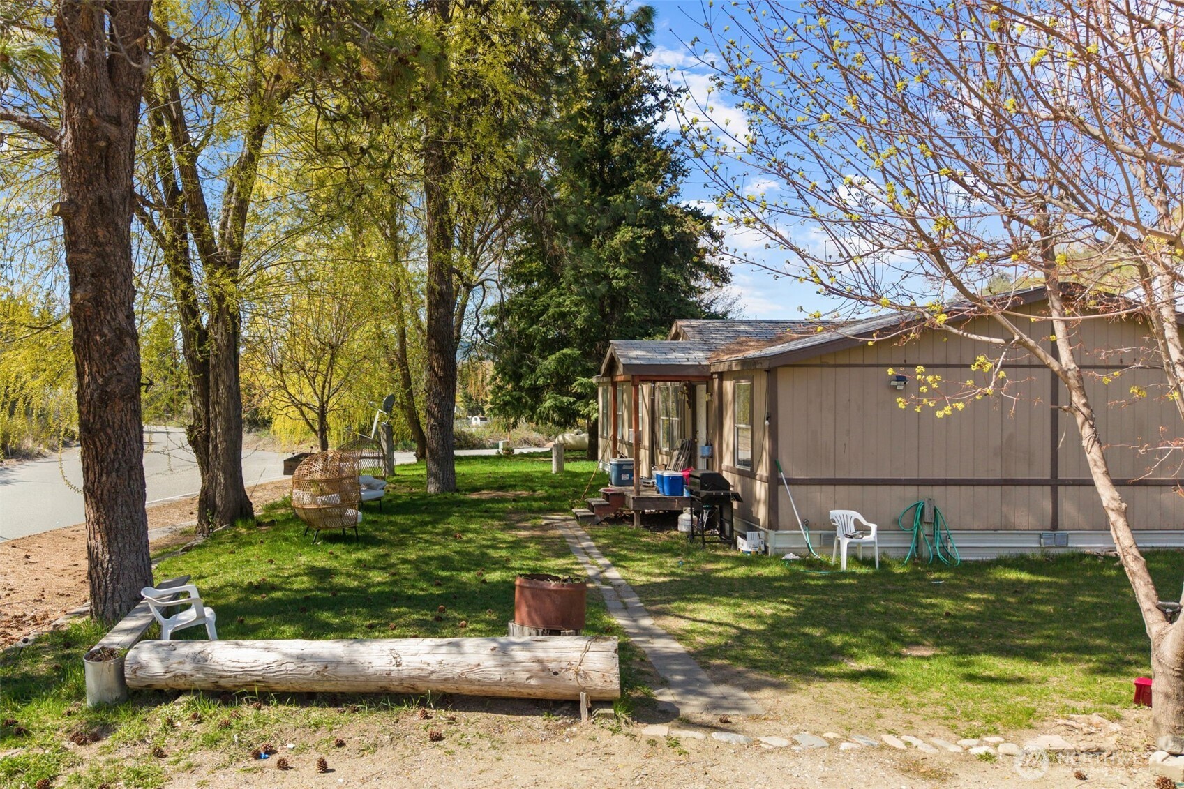 762 Boyd Loop Road Property Photo 2