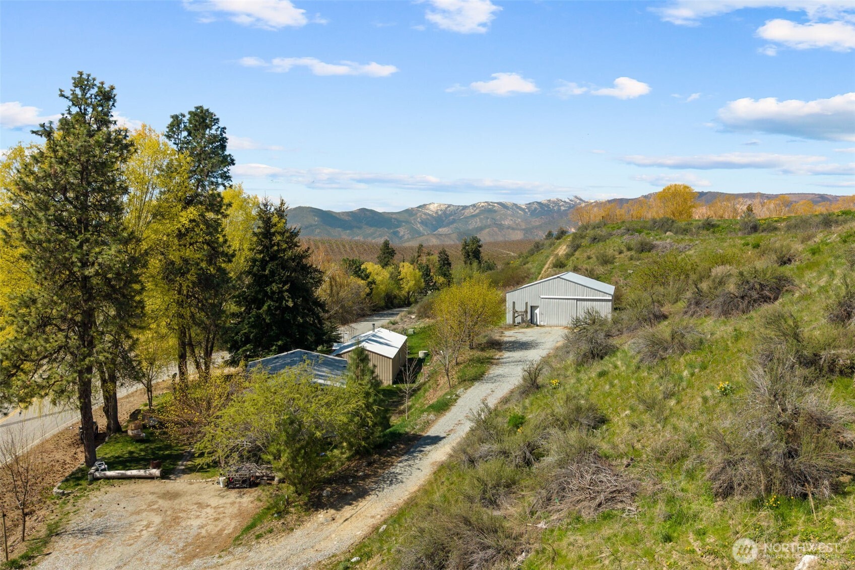 762 Boyd Loop Road Property Photo 4