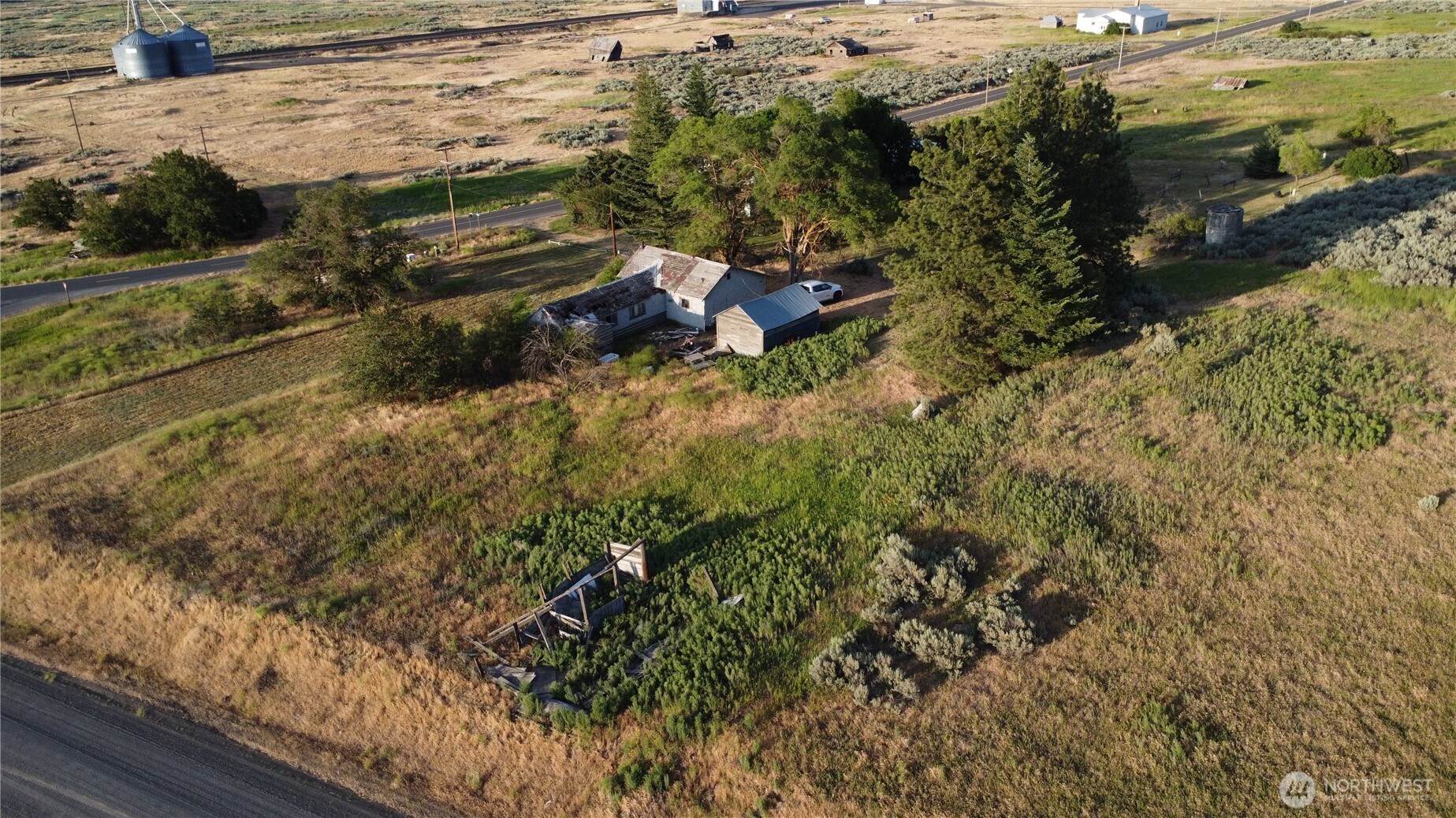 39681 Bluestem Road Property Photo 3