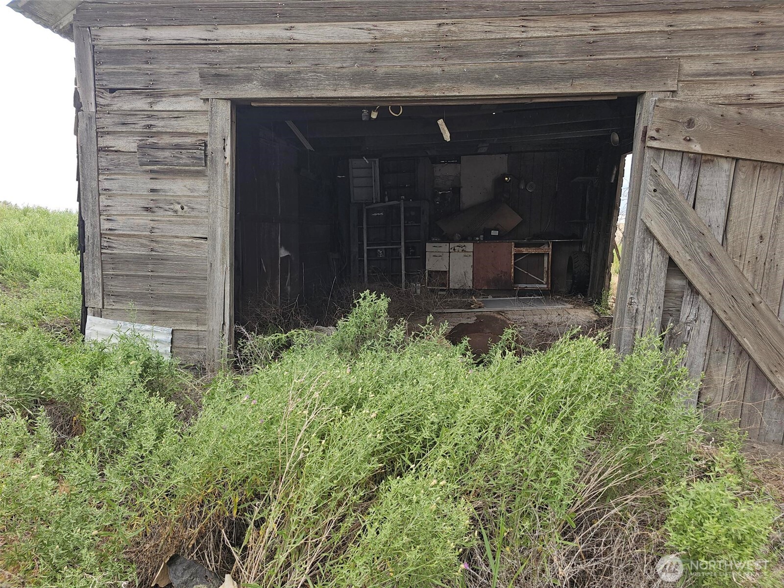 39681 Bluestem Road Property Photo 11