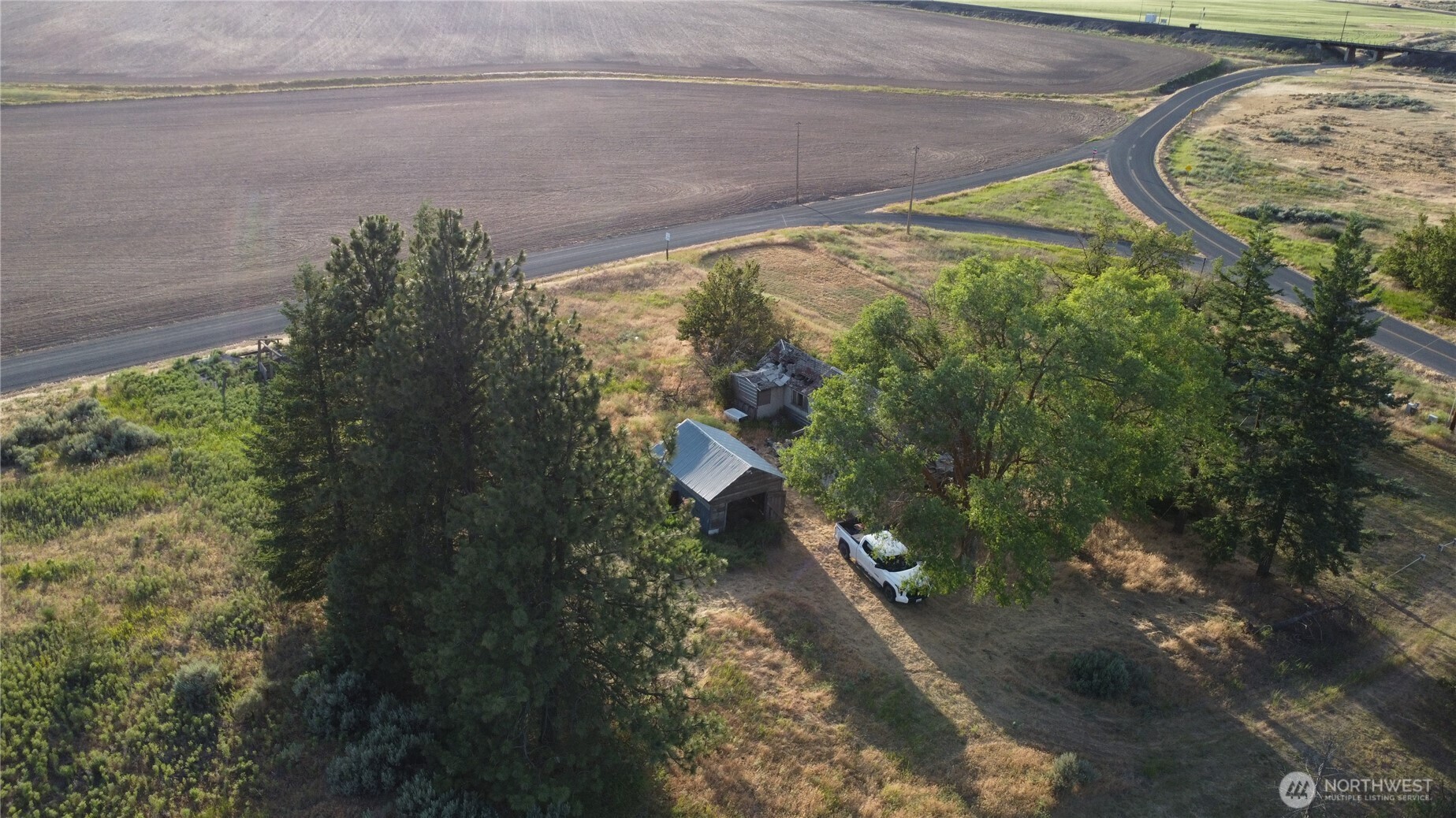 39681 Bluestem Road Property Photo 12