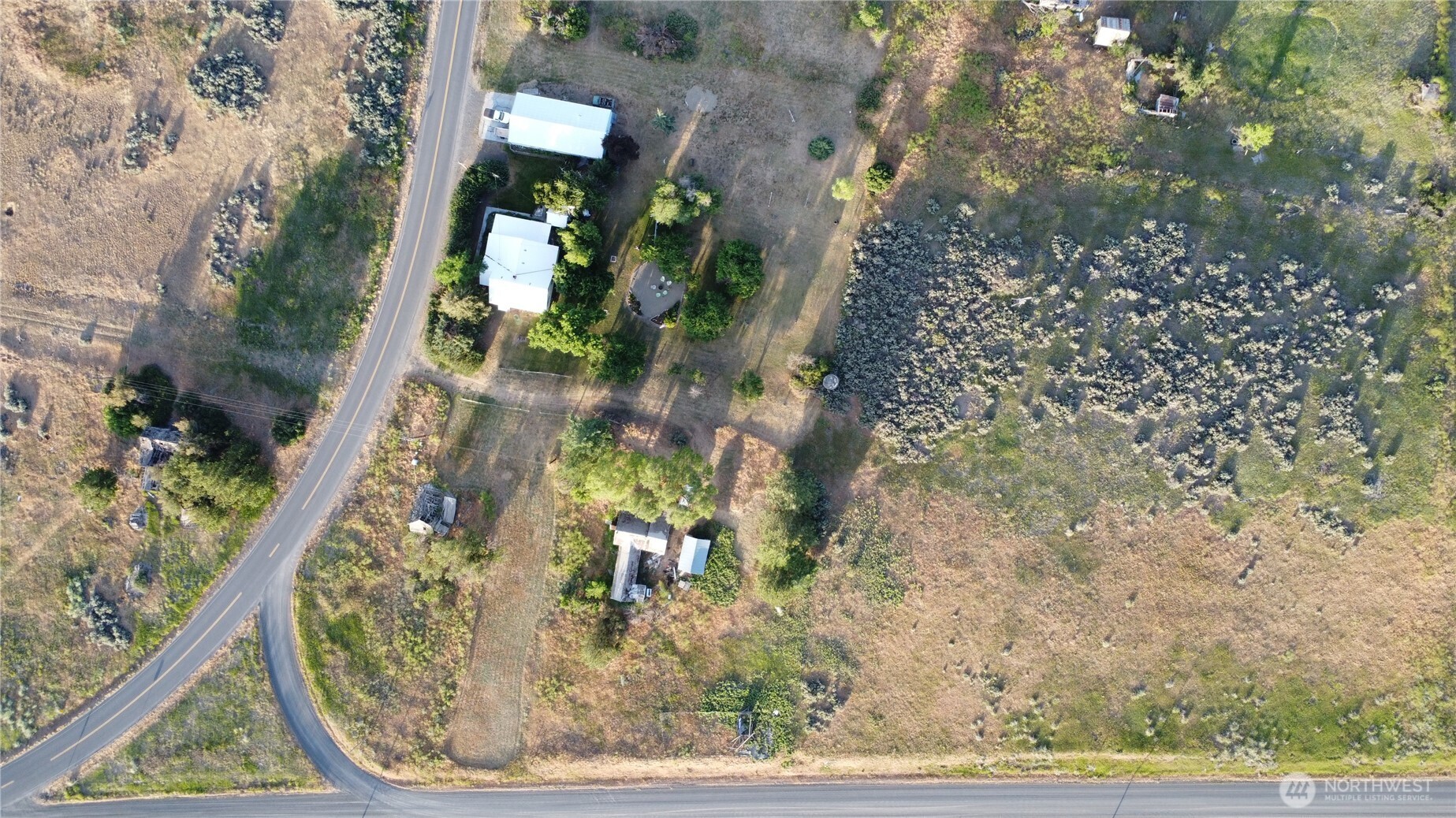 39681 Bluestem Road Property Photo 17